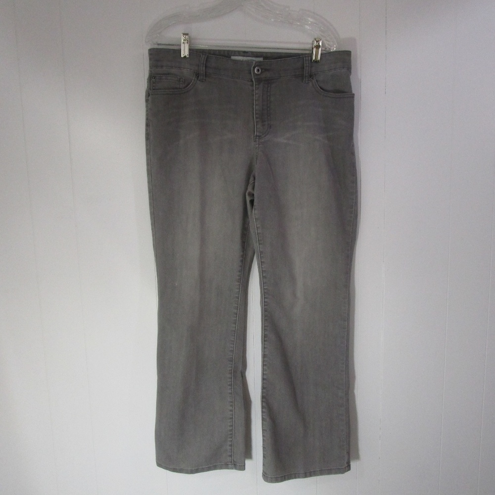 Chico's Platinum straight leg jeans chico sz 2 sht